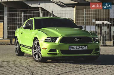 Купе Ford Mustang 2012 в Сумах