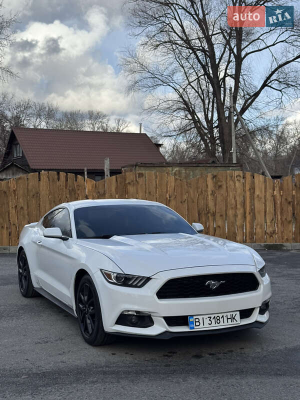 Купе Ford Mustang 2015 в Полтаве