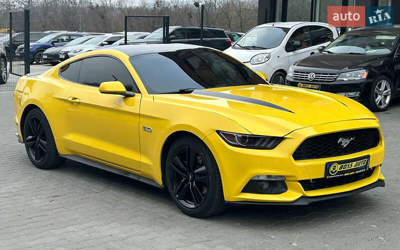 Купе Ford Mustang 2016 в Чернівцях