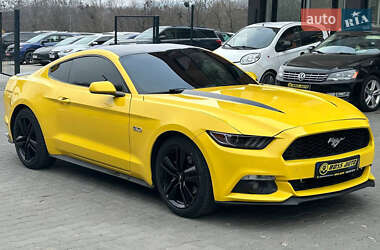 Купе Ford Mustang 2016 в Чернівцях