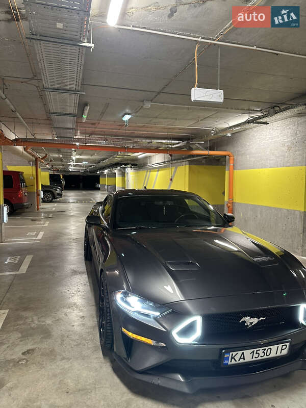 Купе Ford Mustang 2020 в Черновцах