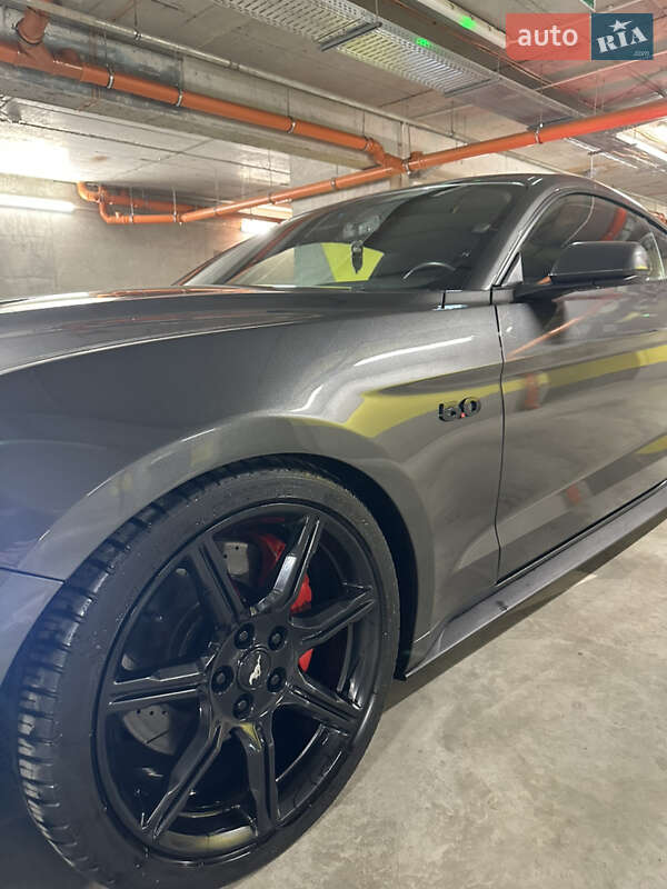 Купе Ford Mustang 2020 в Черновцах