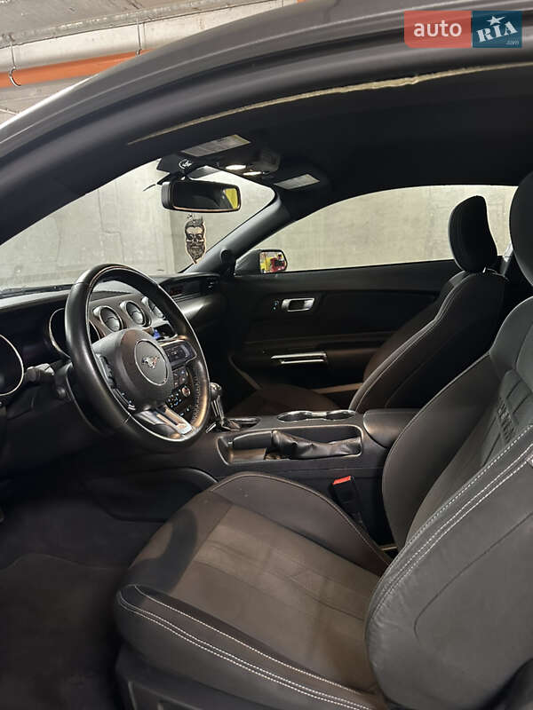 Купе Ford Mustang 2020 в Черновцах