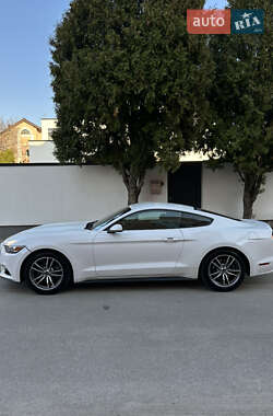 Купе Ford Mustang 2016 в 