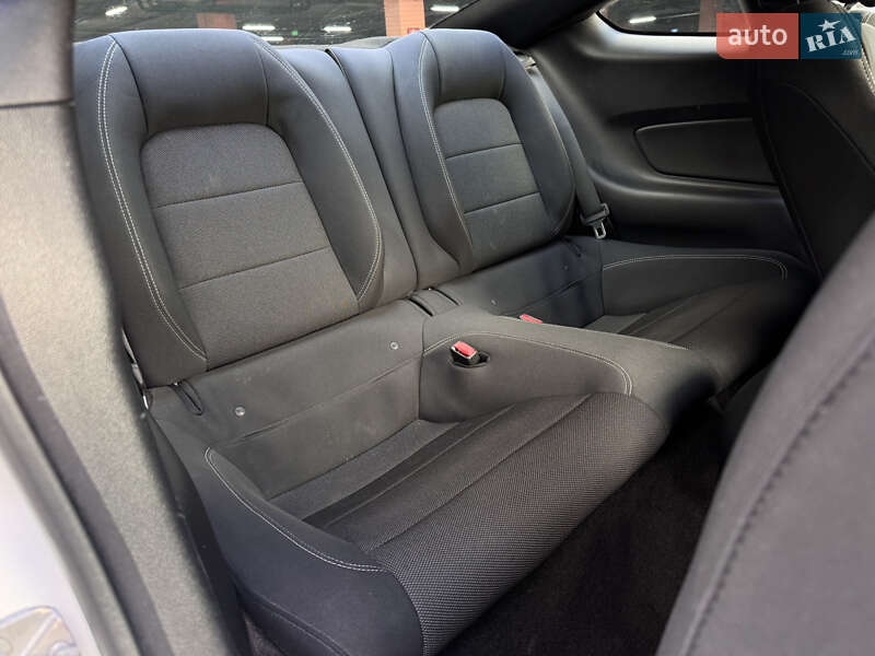 Купе Ford Mustang 2016 в Киеве