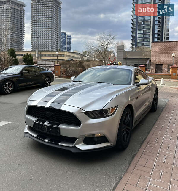 Купе Ford Mustang 2014 в Києві
