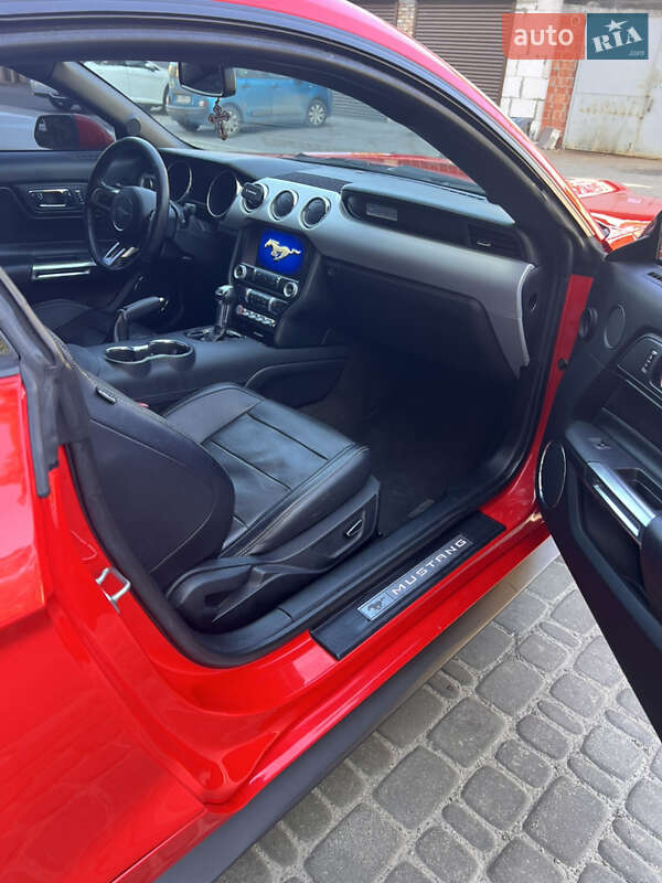 Купе Ford Mustang 2015 в Киеве