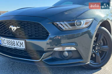 Купе Ford Mustang 2015 в 
