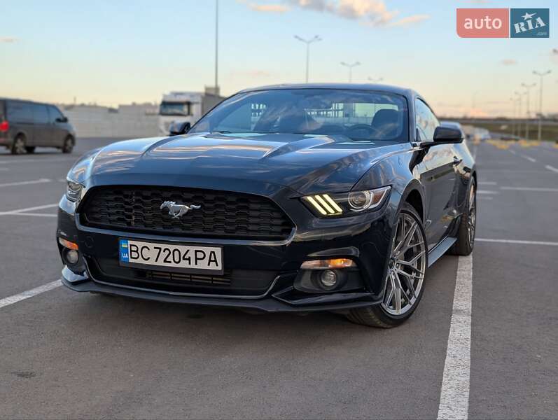 Купе Ford Mustang 2016 в 