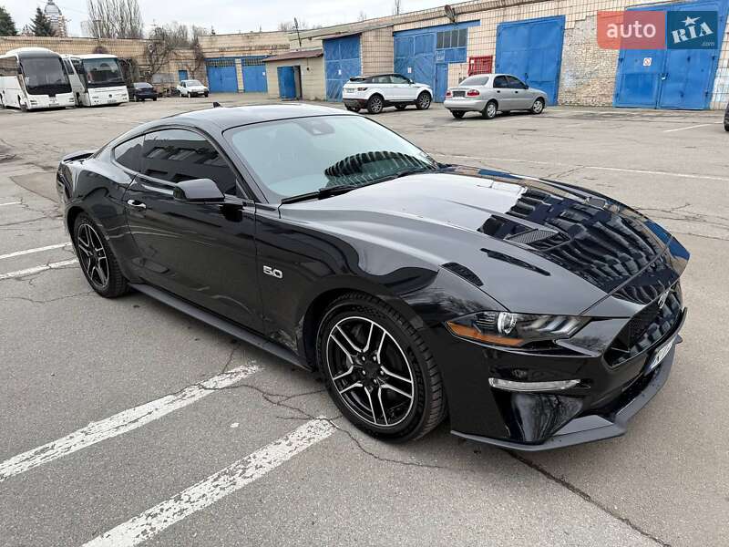 Купе Ford Mustang 2021 в 