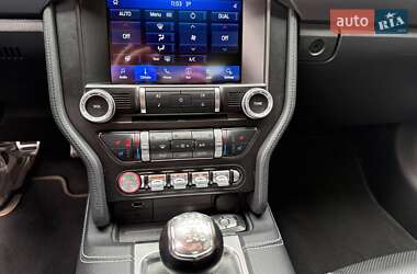 Купе Ford Mustang 2021 в 