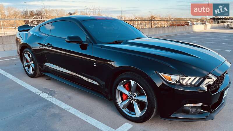 Купе Ford Mustang 2017 в Киеве