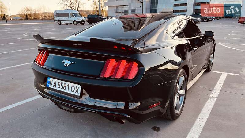 Купе Ford Mustang 2017 в Киеве