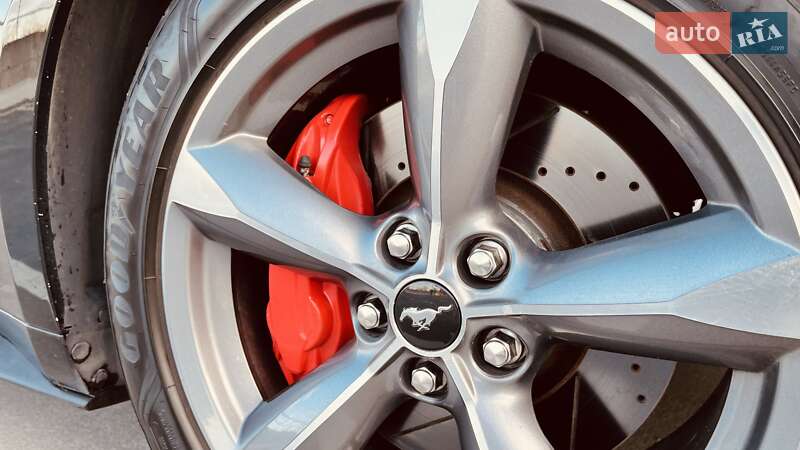 Купе Ford Mustang 2017 в Киеве