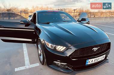 Купе Ford Mustang 2017 в 