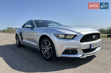 Купе Ford Mustang 2016 в 