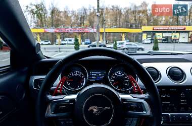Купе Ford Mustang 2017 в 