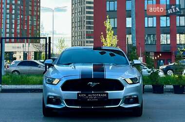 Купе Ford Mustang 2015 в 