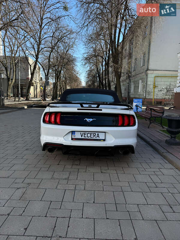 Кабриолет Ford Mustang 2018 в Сумах