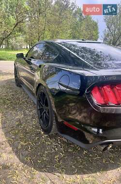 Купе Ford Mustang 2015 в 