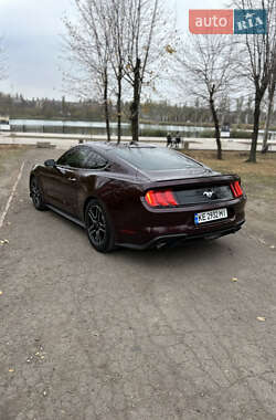 Купе Ford Mustang 2018 в 