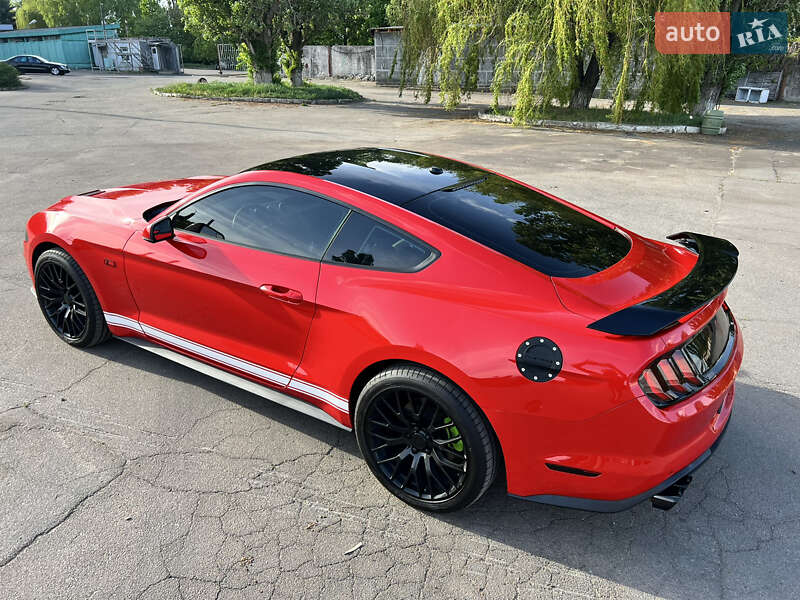 Купе Ford Mustang 2018 в Умани