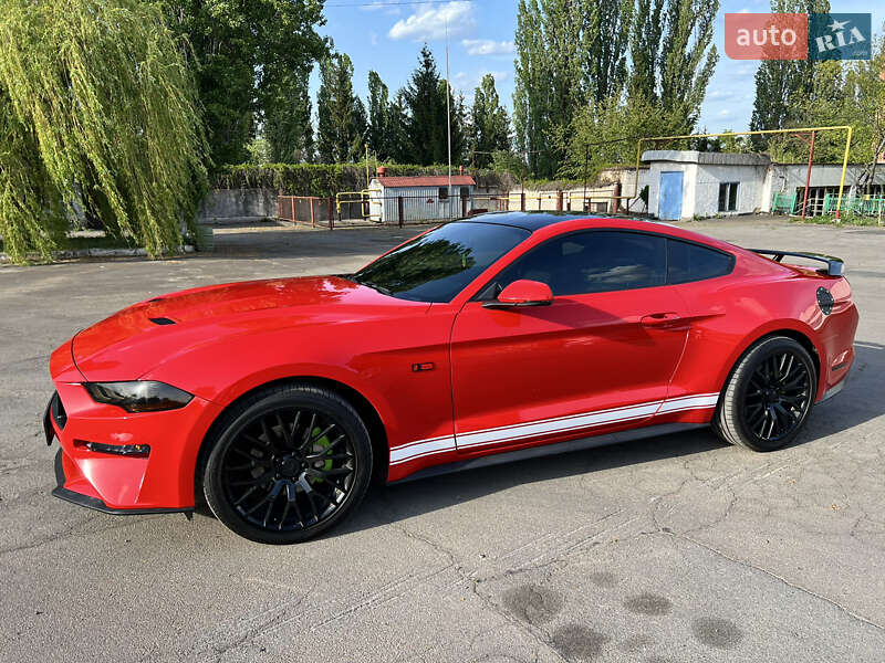 Купе Ford Mustang 2018 в Умани