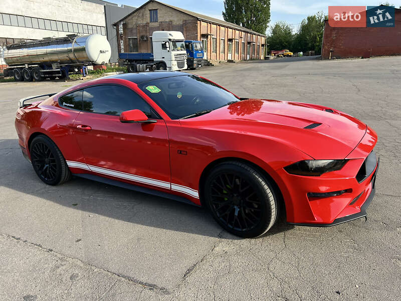 Купе Ford Mustang 2018 в Умани
