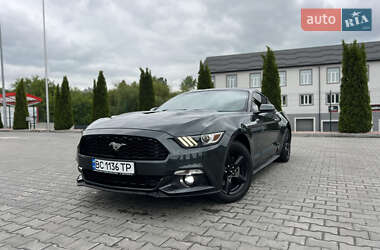 Купе Ford Mustang 2015 в 