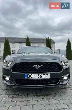 Купе Ford Mustang 2015 в 