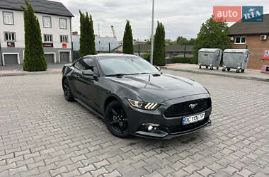Купе Ford Mustang 2015 в 
