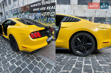 Купе Ford Mustang 2014 в 