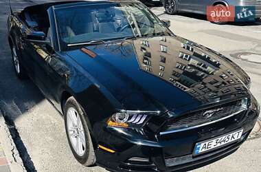 Кабриолет Ford Mustang 2014 в 