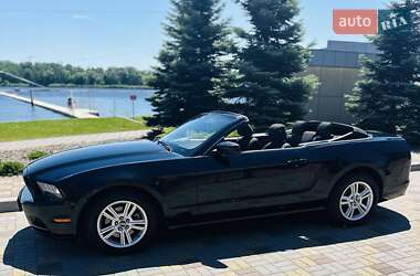 Кабриолет Ford Mustang 2014 в 