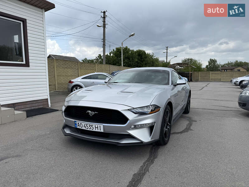 Купе Ford Mustang 2019 в Киеве фото 3 Купе Ford Mustang 2019 в Киеве