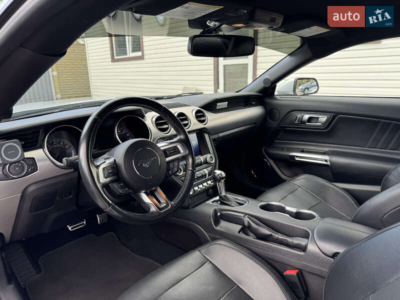 Купе Ford Mustang 2019 в Киеве фото 16 Купе Ford Mustang 2019 в Киеве
