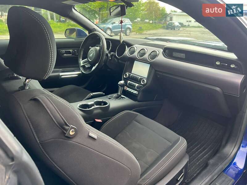 Купе Ford Mustang 2015 в Львове