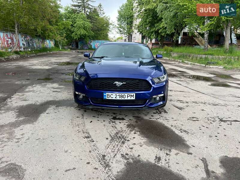 Купе Ford Mustang 2015 в Львове