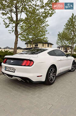 Купе Ford Mustang 2017 в 