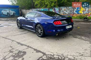Купе Ford Mustang 2015 в 