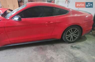 Купе Ford Mustang 2016 в 