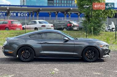 Купе Ford Mustang 2016 в 