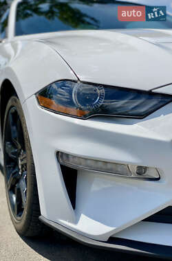 Купе Ford Mustang 2020 в 