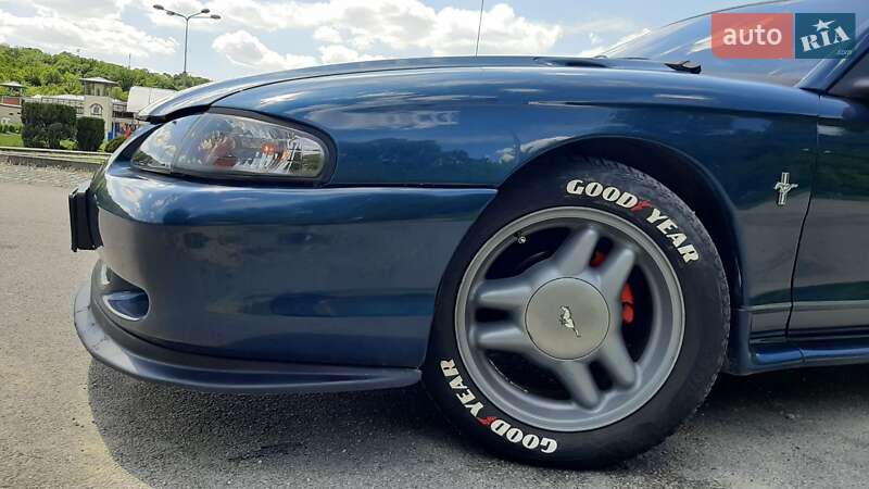 Купе Ford Mustang 1995 в Днепре