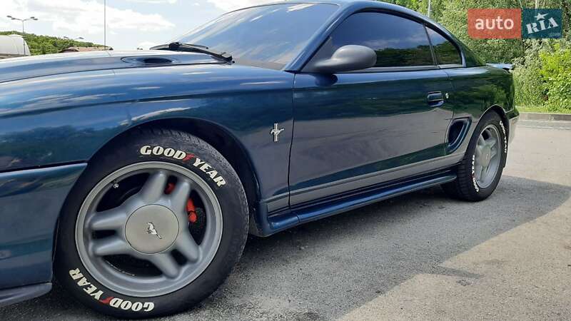 Купе Ford Mustang 1995 в Днепре