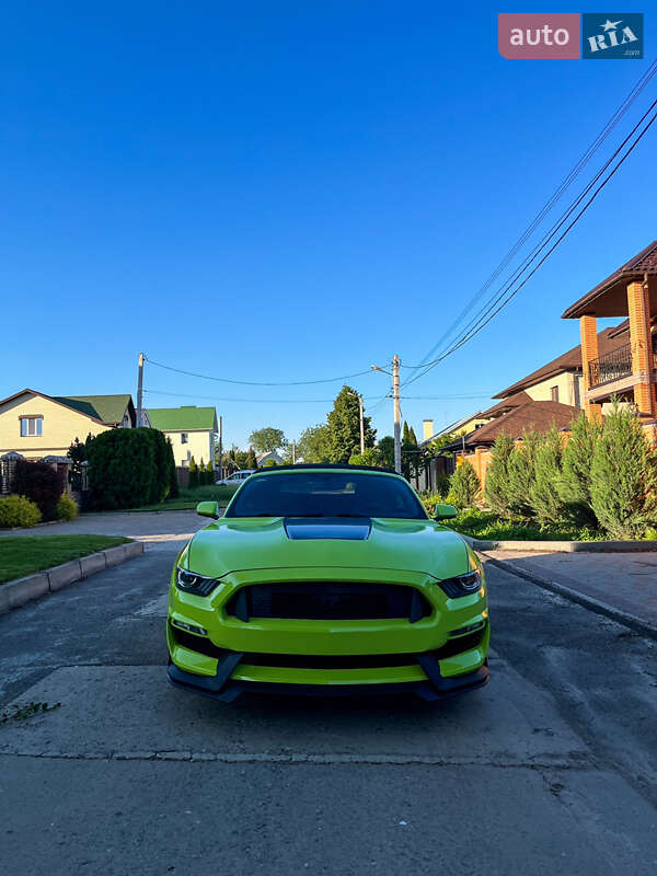 Кабриолет Ford Mustang 2015 в Харькове фото 3 Кабриолет Ford Mustang 2015 в Харькове