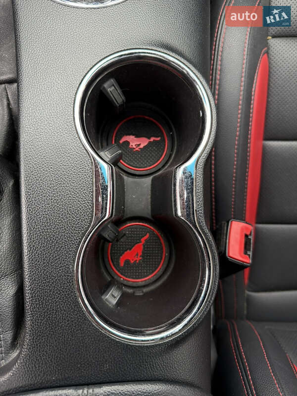 Купе Ford Mustang 2016 в Львове