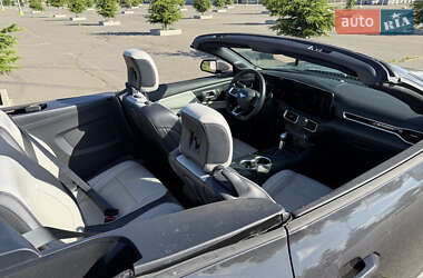 Кабриолет Ford Mustang 2024 в 