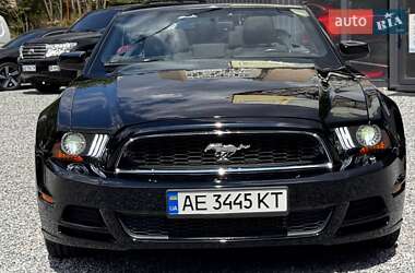 Кабриолет Ford Mustang 2014 в 