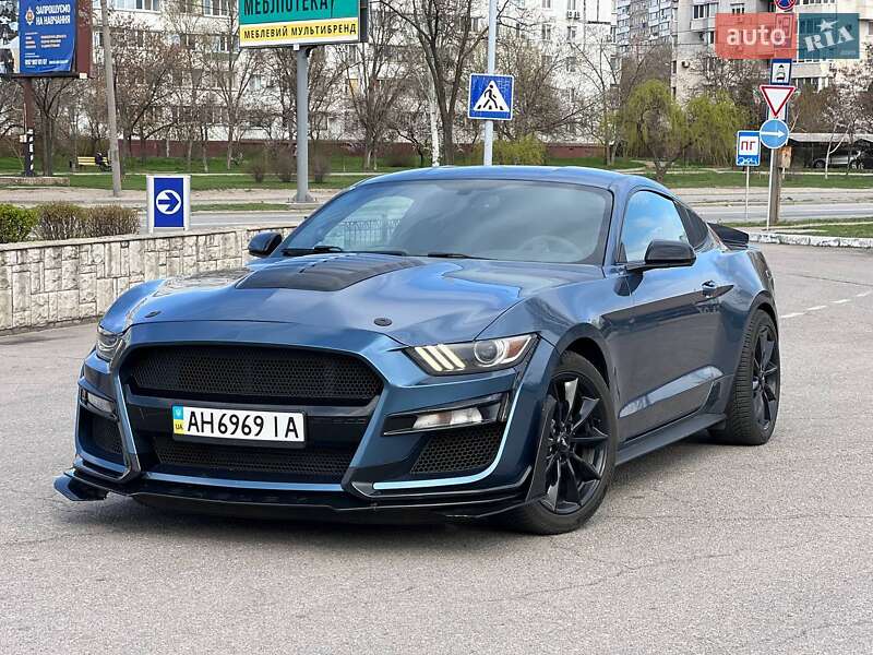Купе Ford Mustang 2016 в 